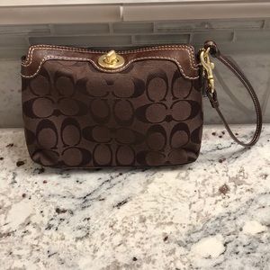 Coach classic fabric clutch wristlet